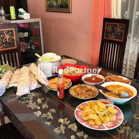 Bromo Indah Lestari Homestay Mitra Reddoorz Pasuruan Eksteriør bilde