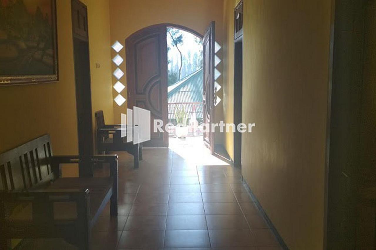 Bromo Indah Lestari Homestay Mitra Reddoorz Pasuruan Eksteriør bilde