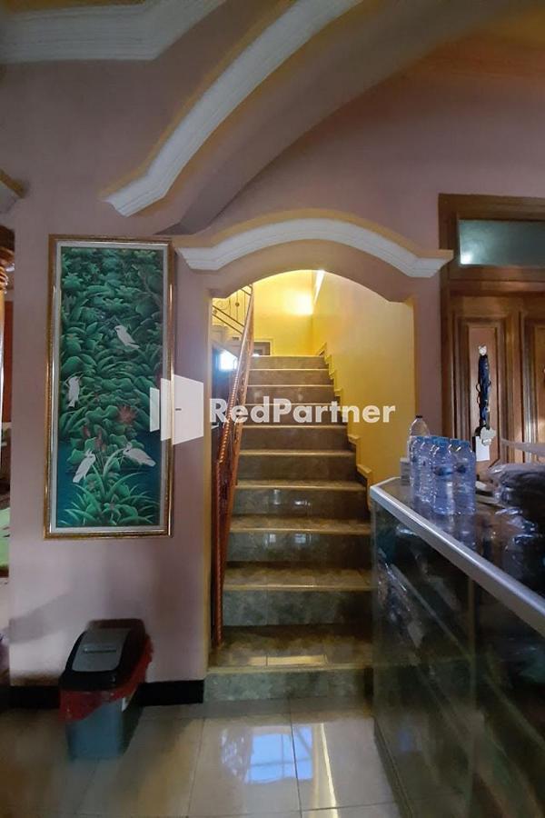 Bromo Indah Lestari Homestay Mitra Reddoorz Pasuruan Eksteriør bilde